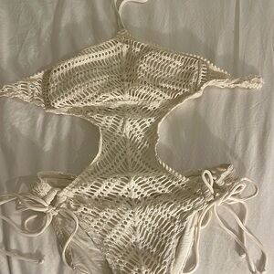 White cut out one piece